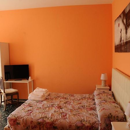 Andrea Affittacamere E B&B Solignano Nuovo Exteriör bild