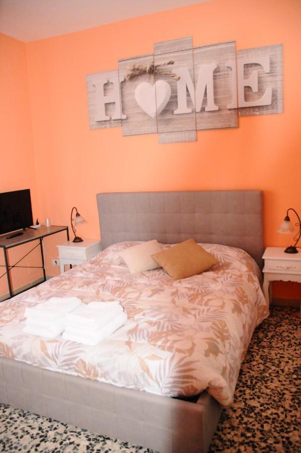 Andrea Affittacamere E B&B Solignano Nuovo Exteriör bild