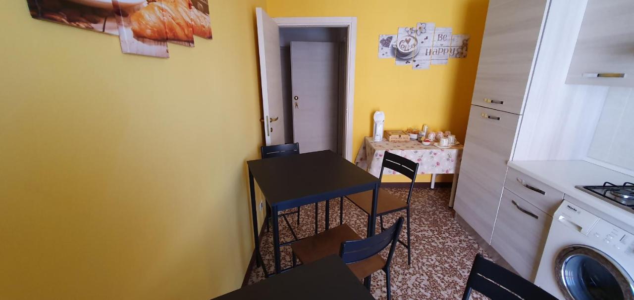 Andrea Affittacamere E B&B Solignano Nuovo Exteriör bild