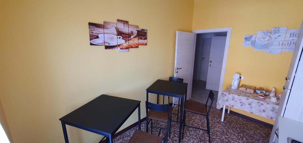 Andrea Affittacamere E B&B Solignano Nuovo Exteriör bild