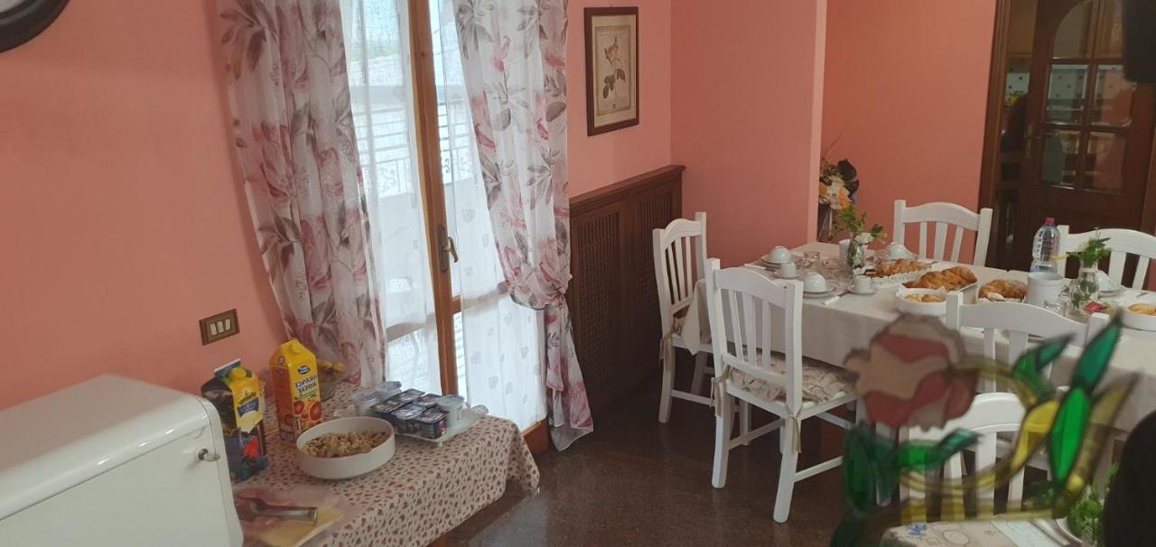 Andrea Affittacamere E B&B Solignano Nuovo Exteriör bild