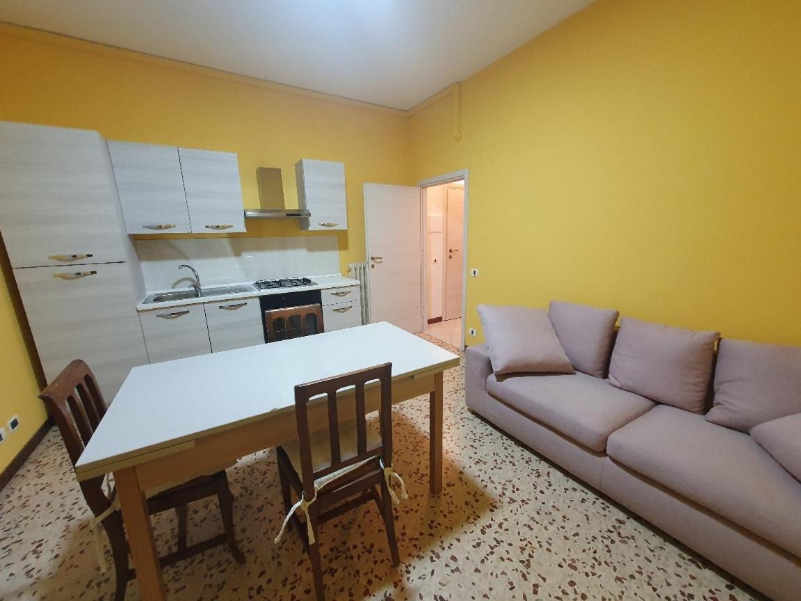 Andrea Affittacamere E B&B Solignano Nuovo Exteriör bild